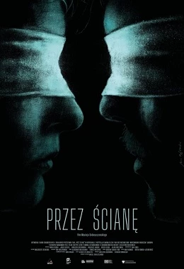 Przez ścianę